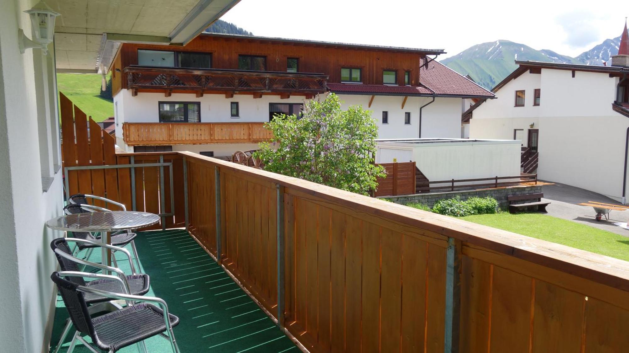 Apartment mit 1 Schlafzimmer, Balkon und Bergblick